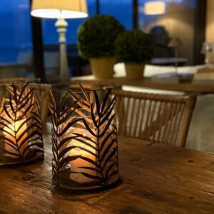 Candelabro de Bronce con Cilindro de Vidrio